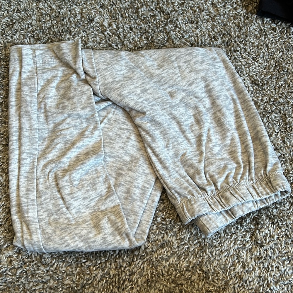Gray leggings